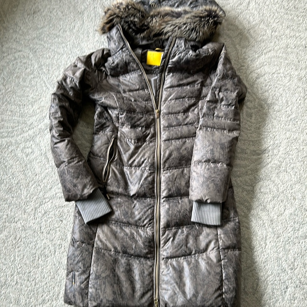 Woman's Full Length Down filled Jacket Small